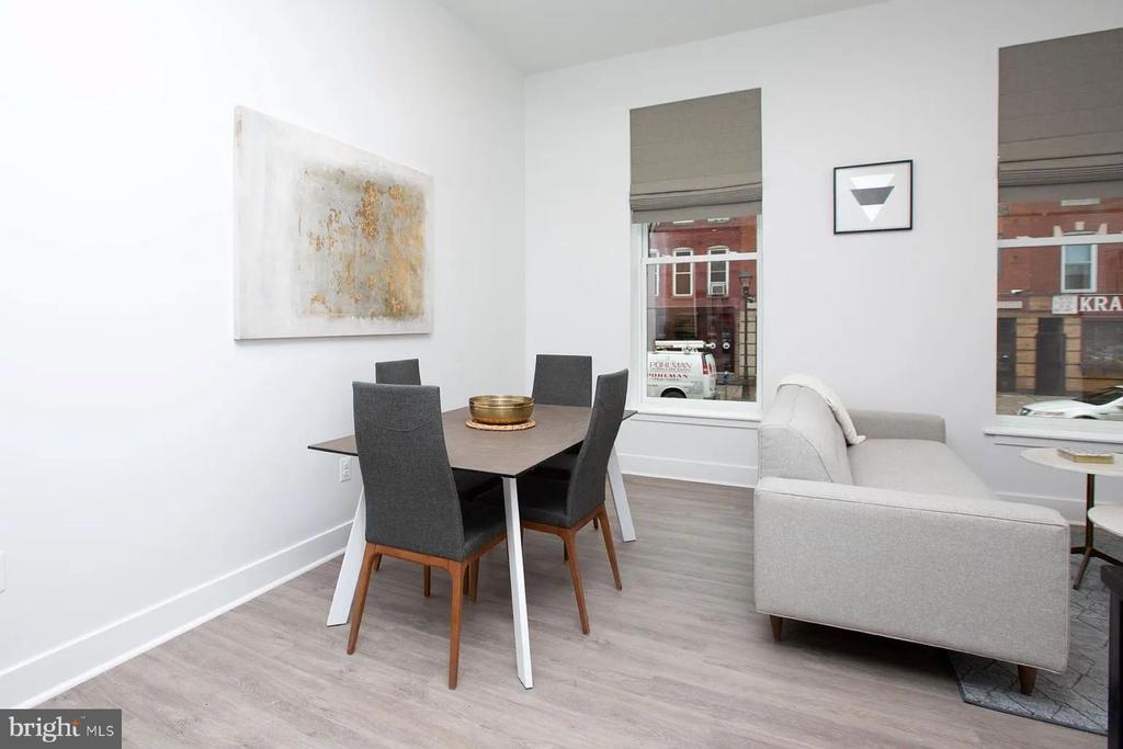 Foto principal - 1742 Fleet St