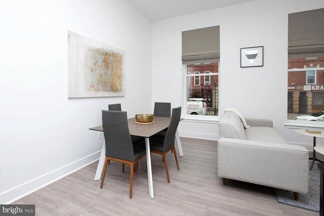 Foto del edificio - 1742 Fleet St