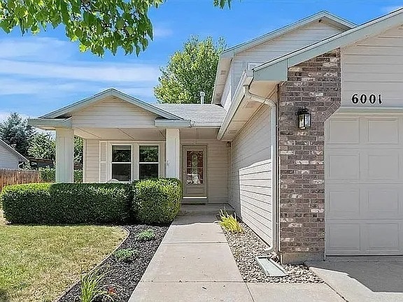 Building Photo - 6001 S Sweet Gum Way