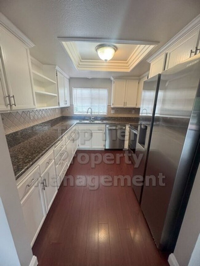 Building Photo - 3 Bedroom, 2 Bath Beautiful Carlsbad Home ...