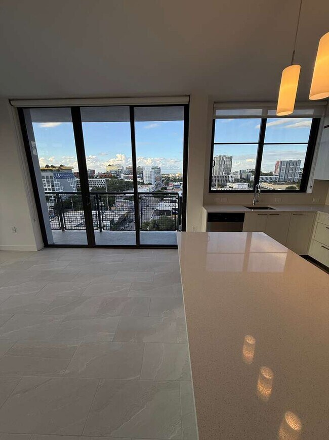 Foto del edificio - 79 NW 31st St