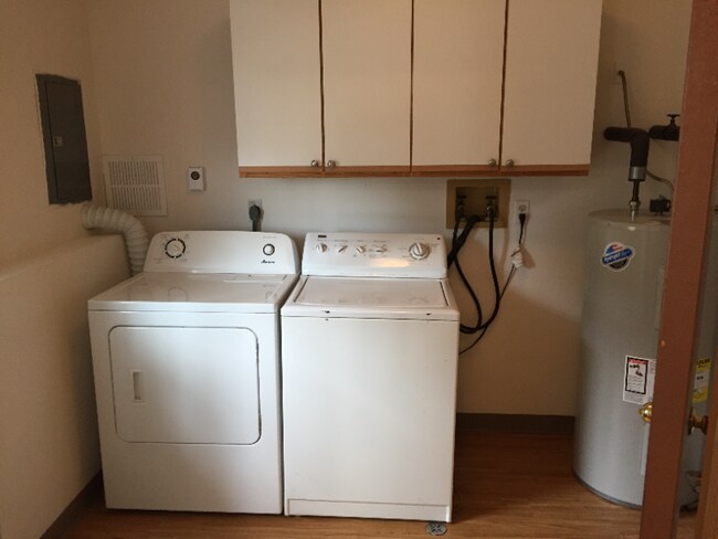 Foto del edificio - 512 Powers Ct