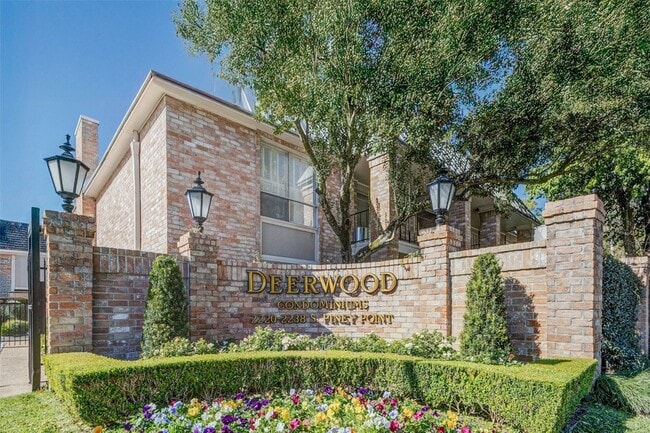 Photo - 2234 S Piney Point Rd Apartment