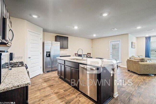 Foto del edificio - 8164 Irwin Loop