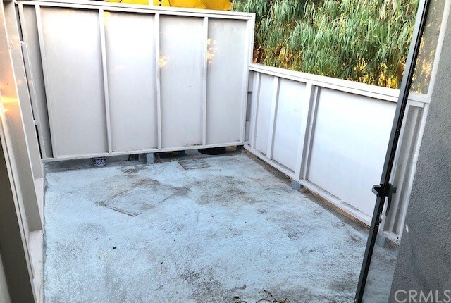 Foto del edificio - 325 E 17th St