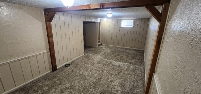 Foto del edificio - 216 SW Redwood Dr
