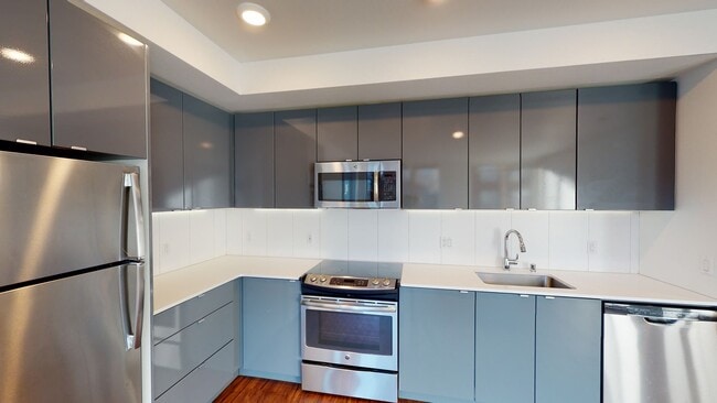 Interior Photo - CityLine