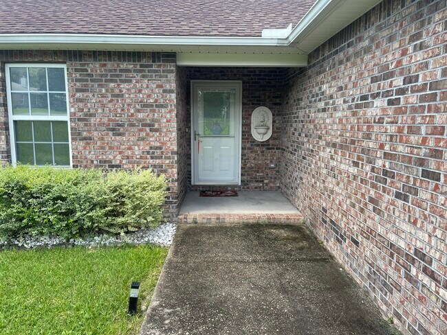 Building Photo - 728 Riva Ridge Dr