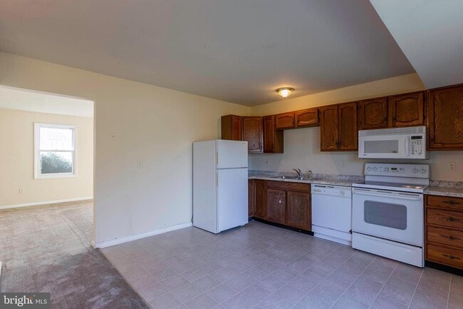 Building Photo - 5201 Magnolia Pl
