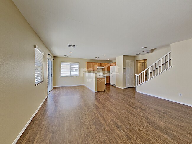 Foto del edificio - 986 Cantabria Heights Ave