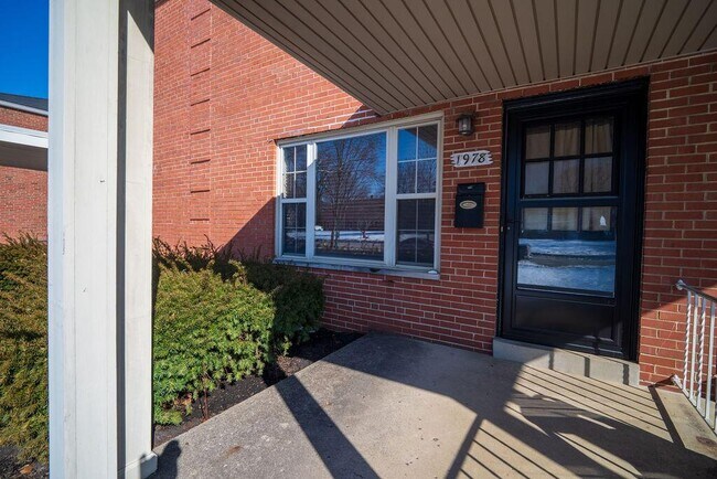 Foto del edificio - 1978 Northwest Blvd