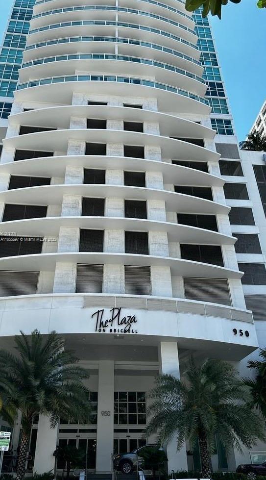 Building Photo - 950 Brickell Bay Dr