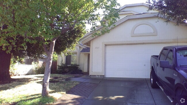 Building Photo - 737 Monte Carlo Dr