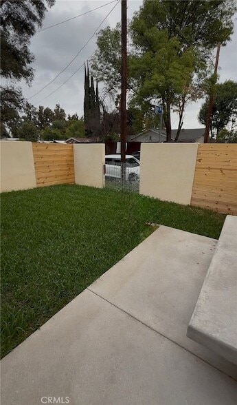 Foto principal - 18727 Bassett St