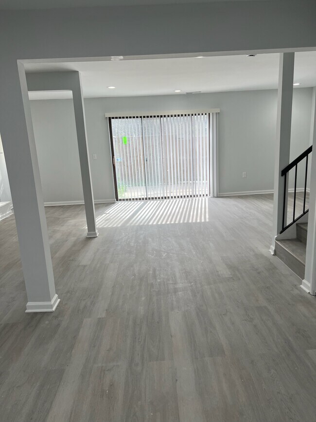 Foto del edificio - 10597 Twin Rivers Rd