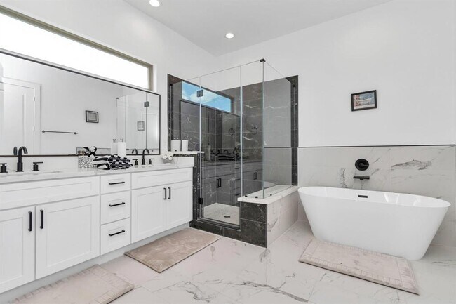 Foto del edificio - 3306 Live Oak St