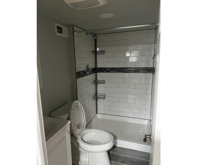 Building Photo - 2406 Wilkens Ave