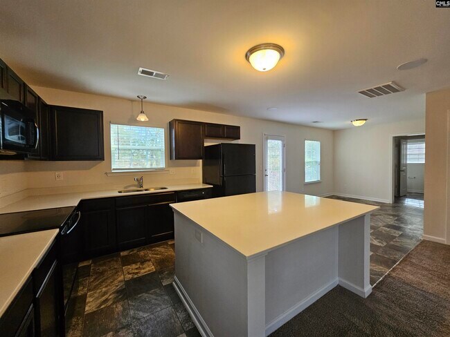 Building Photo - 208 Jasmine Pl Dr