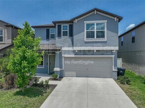 Building Photo - 413 Royal Empress Dr