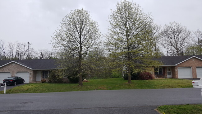 RIgth Side Unit in Picture - 10831 Anderson Dr
