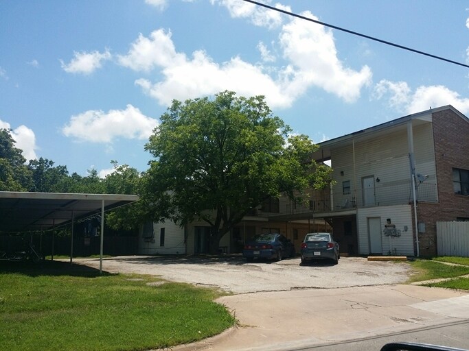 Primary Photo - 1611 Bell St