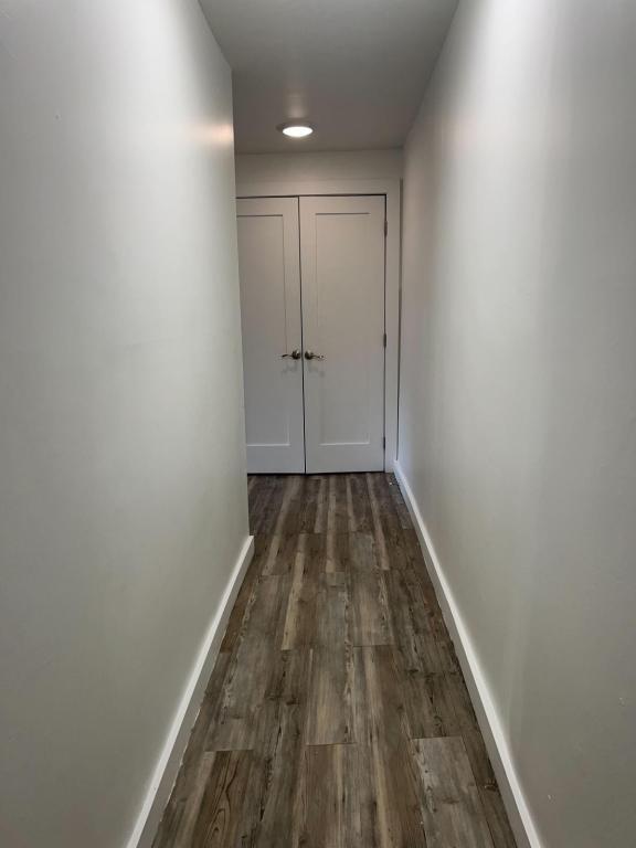 Building Photo - 20 Porach St