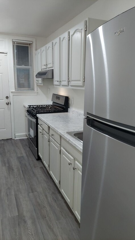 Primary Photo - 303 Parkland Pl SE