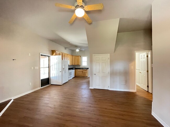 Building Photo - South Hill Home For Rent!!