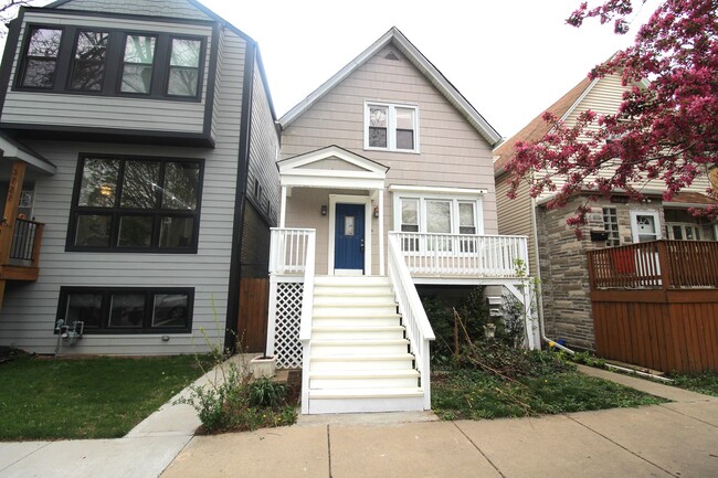 Foto del edificio - 3723 N Whipple St