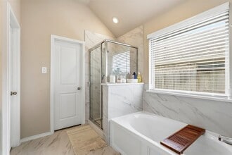 Building Photo - 10526 Cabot Trl