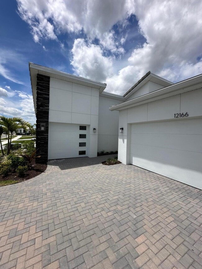 Foto del edificio - 12166 Viridian Blvd