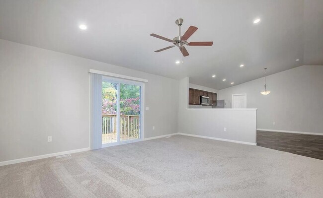 Foto del edificio - Newer Kentwood Home for Lease May 15 Occupancy!