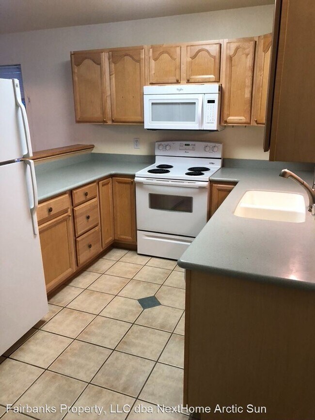 Building Photo - 3 br, 1.5 bath House - 769 Foxview Drive