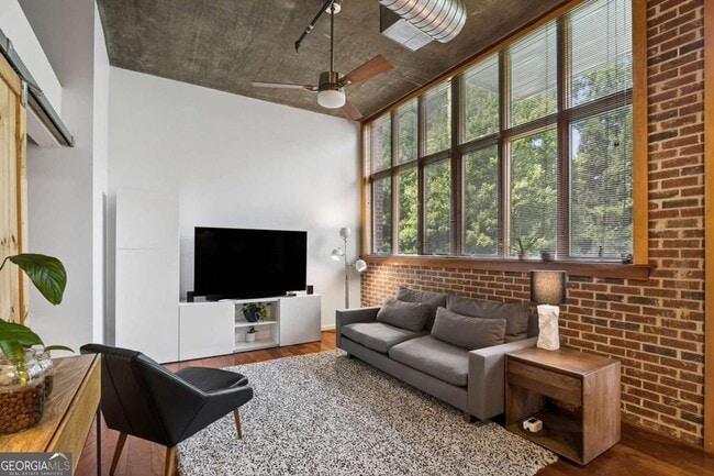 Foto del edificio - 640 Glen Iris Dr NE