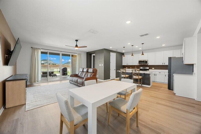 Foto del edificio - 191 Silverton Ln