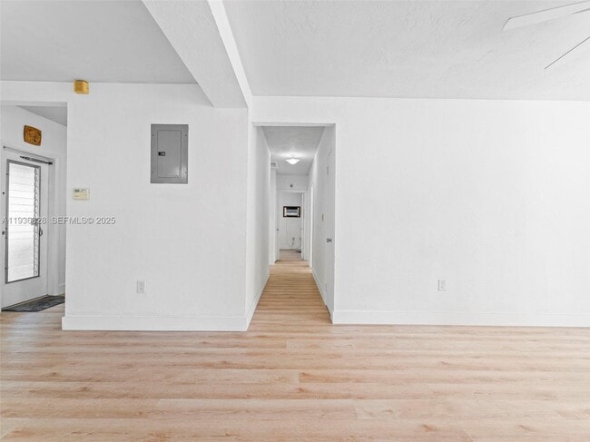 Building Photo - 515 SW 63rd Ave