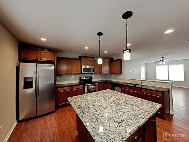 Building Photo - 5633 Idlewild Rd N