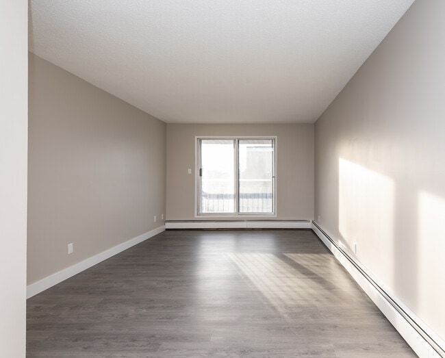 Building Photo - Auburn