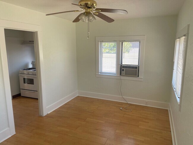 Building Photo - Adorable 1 Bedroom Home For Lease in Orange