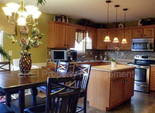 Foto del edificio - 3645 Rolling Ridge Way