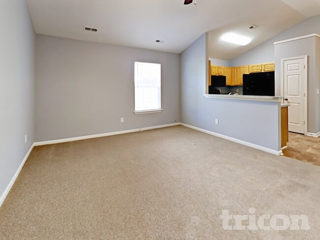 Building Photo - 930 Valley Ridge Rd