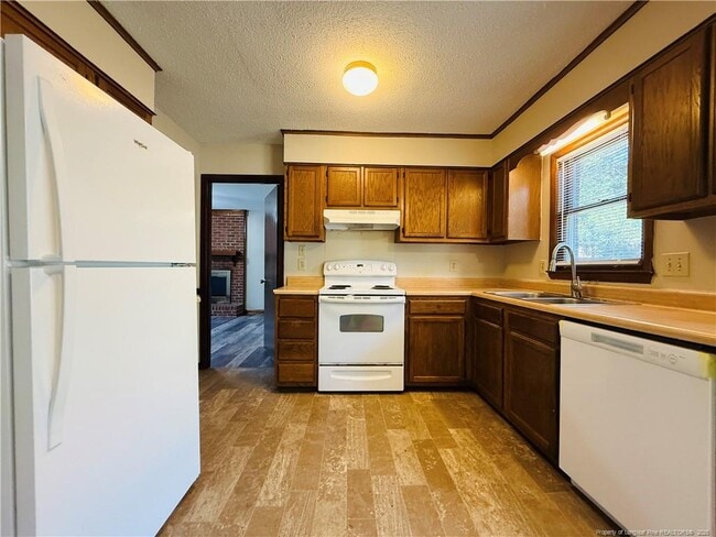 Foto del edificio - 6673 Vaughn Rd