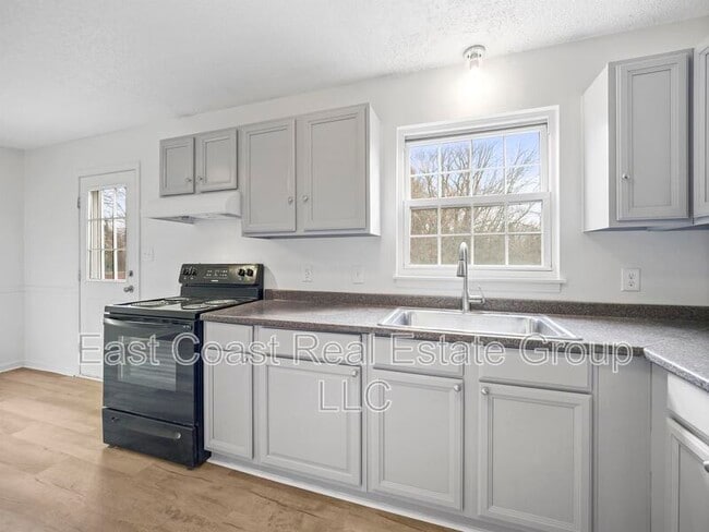 Foto del edificio - 45 Bruce Dr