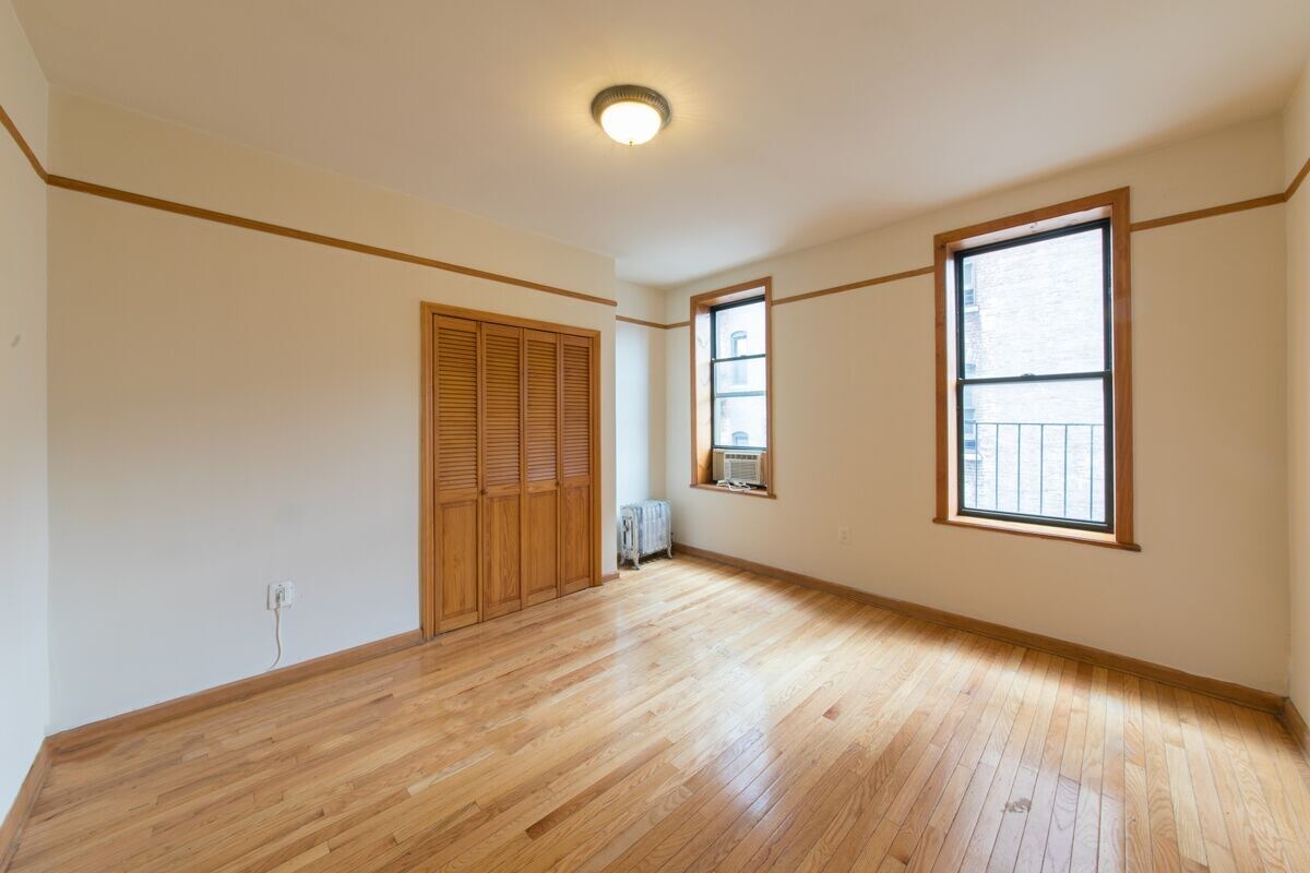 Primary Photo - 570 W 183rd St