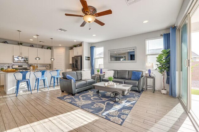 Building Photo - 417 E Emerald Dr