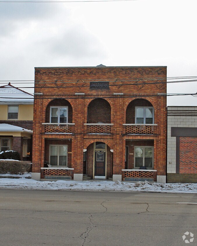 Building Photo - 1730 E 3rd St