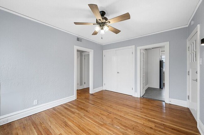 Foto del edificio - 1240-72 Hawthorne Pl