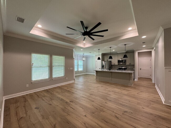 Building Photo - "Charming 4 Bed, 2 Bath Home with Granite ...
