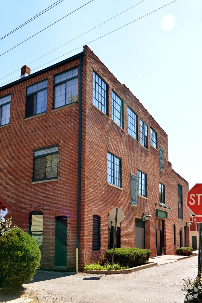 Lockerbie Flats Rentals Indianapolis, IN