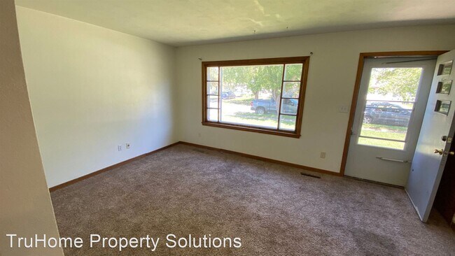 Building Photo - 3 br, 1 bath Apartment - 1103 Park Drive